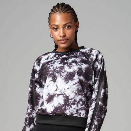 Strong ID Tie-Dye Crop Pullover B